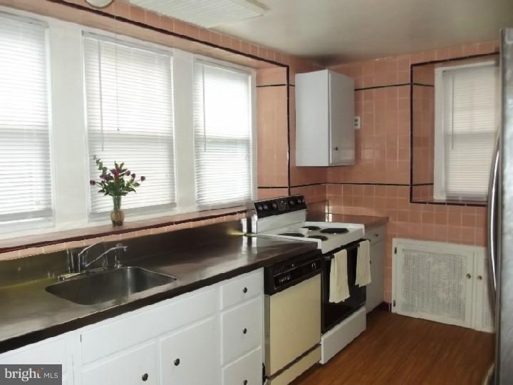 735 Vernon Road Philadelphia, PA 19119 - Photo 4 of 23 Kitchen