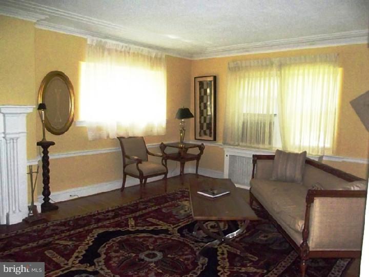 735 Vernon Road Philadelphia, PA 19119 - Photo 10 of 23 Living Room