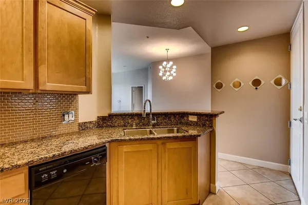 $1,650 | 67 East Agate Avenue, Unit 205, Las Vegas, NV 89123