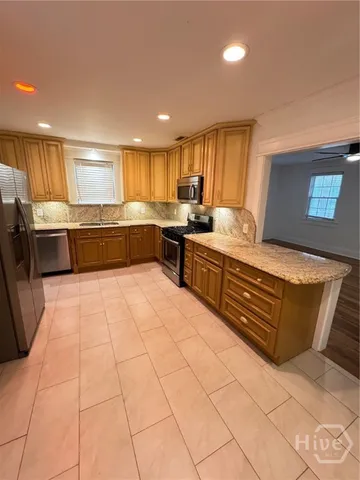 $1,950 | 502 East 66th Street, Savannah, GA 31405