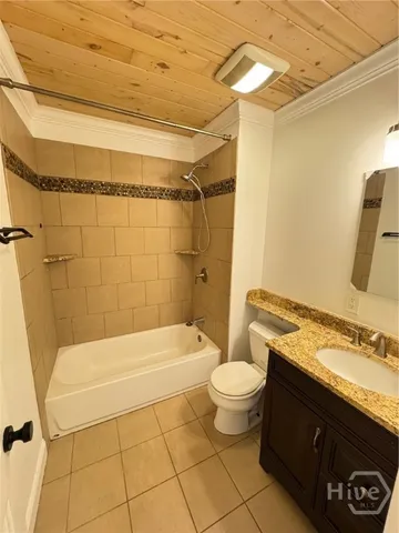 $1,950 | 502 East 66th Street, Savannah, GA 31405