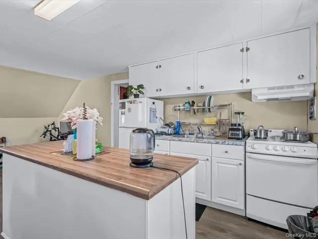 $675,000 | 205 Lenox Road, Huntington Station, NY 11746