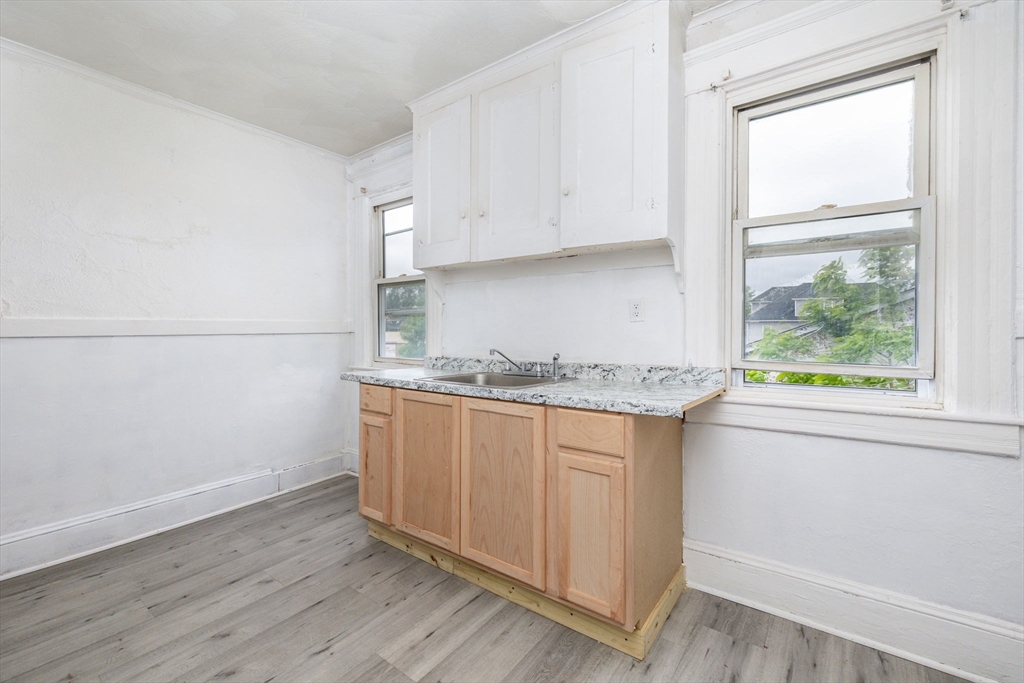 704-708 Sumner Avenue Springfield, MA 01108 - Photo 25 of 40