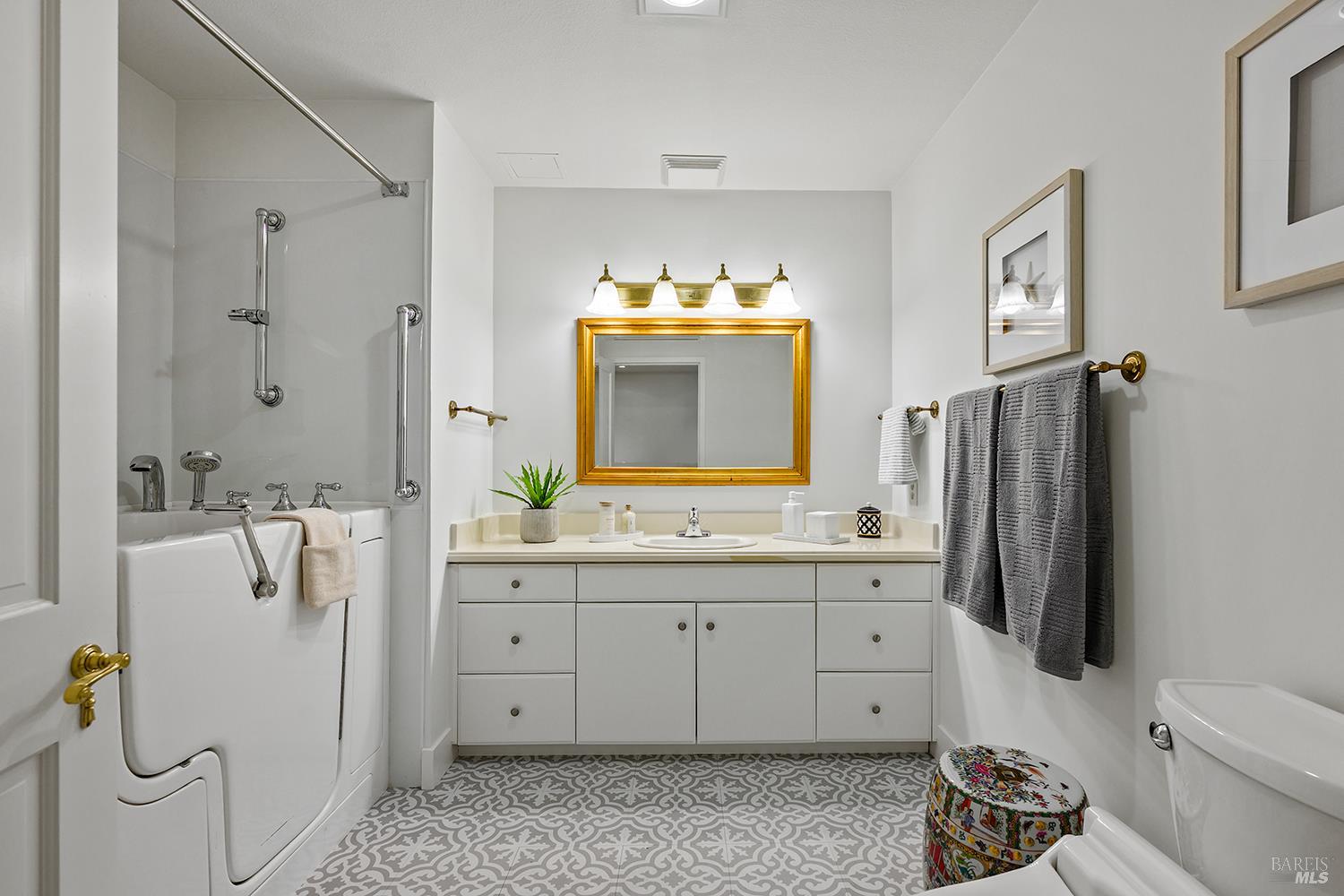 100 Thorndale Drive, Unit 233 San Rafael, CA 94903 - Photo 26 of 43