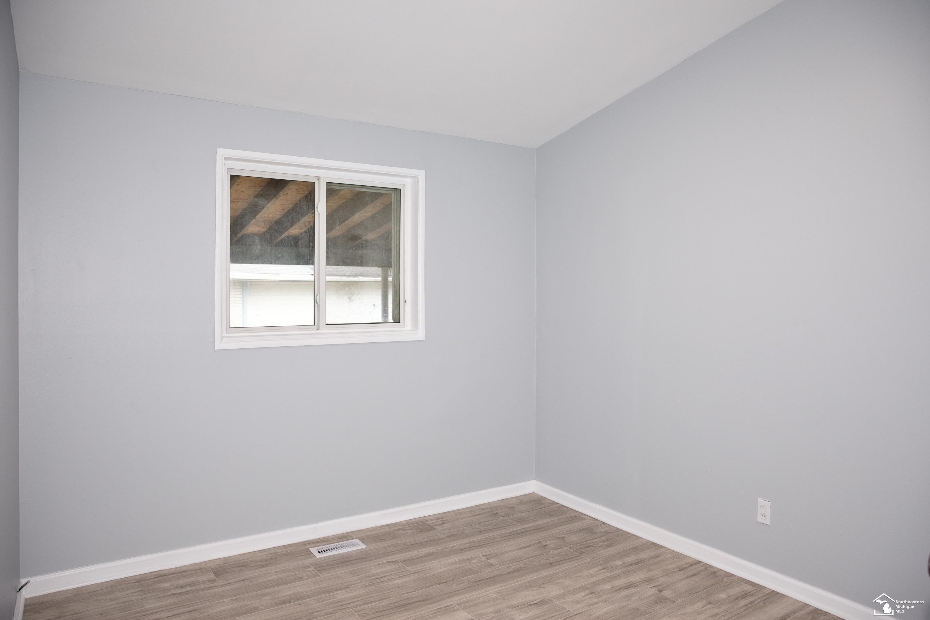 19278 Berg Road Detroit, MI 48219 - Photo 10 of 36 Gallery Image 10