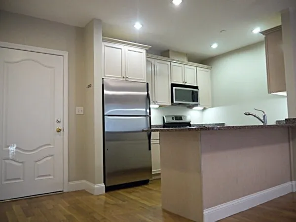 $2,995 | 1522 VFW Parkway, Unit 504, Boston, MA 02132