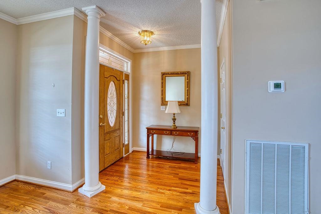172 Roberts Meadow Loop Spartanburg, SC 29307 - Photo 8 of 50 Tray ceilings