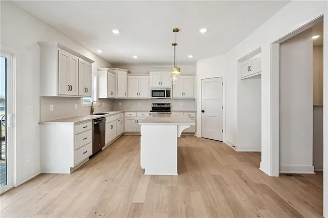 $599,950 | 2181 Heritage Court, Liberty, MO 64068