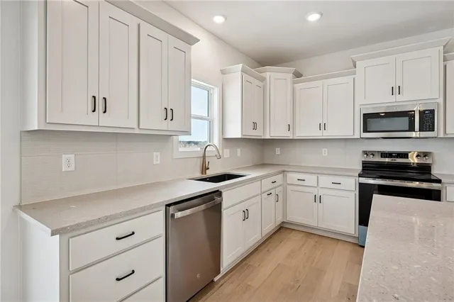 $599,950 | 2181 Heritage Court, Liberty, MO 64068