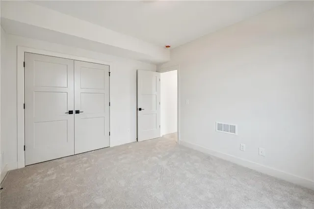 $599,950 | 2181 Heritage Court, Liberty, MO 64068