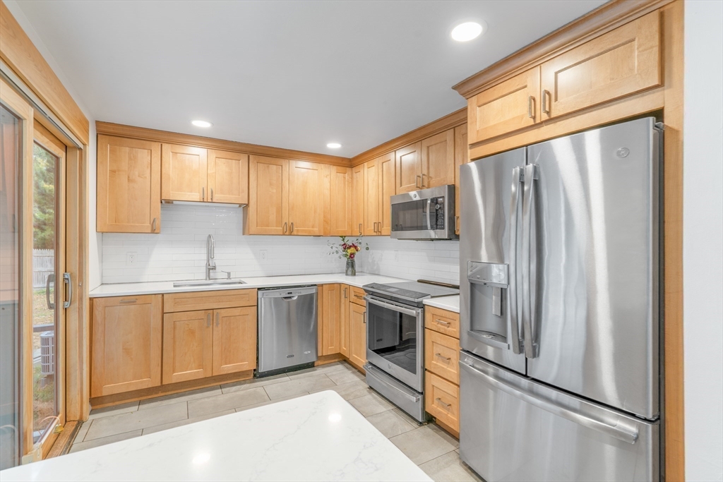 65 Robbins Road Sudbury, MA 01776 - Photo 4 of 33