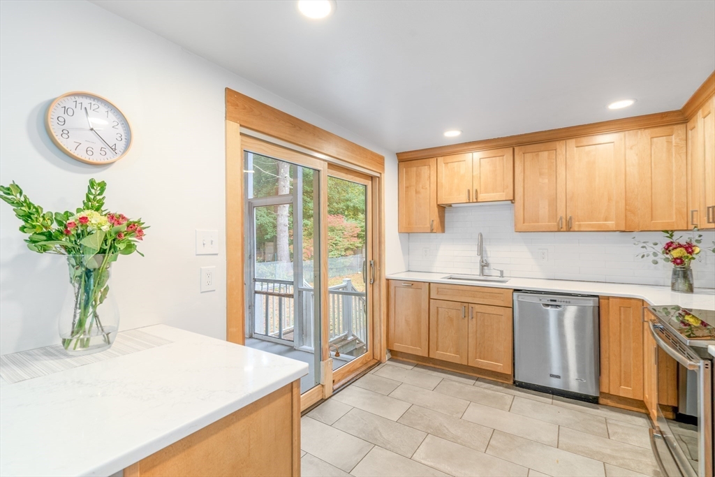 65 Robbins Road Sudbury, MA 01776 - Photo 5 of 33