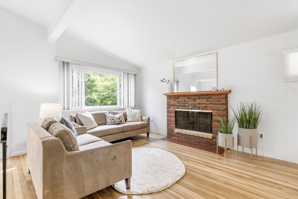 65 Robbins Road Sudbury, MA 01776 - Photo 9 of 33