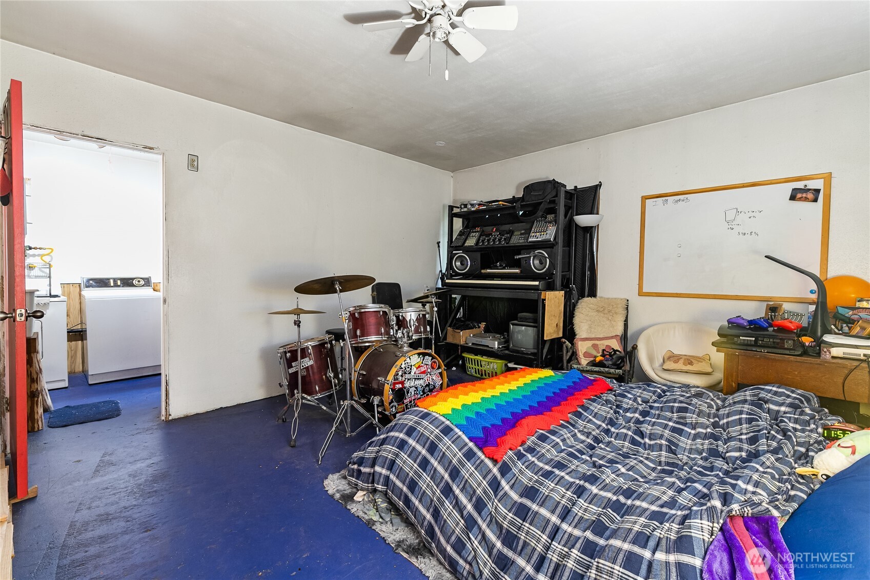 6557 Malloy Road Ferndale, WA 98248 - Photo 12 of 24 a view of a workspace with furniture and toys