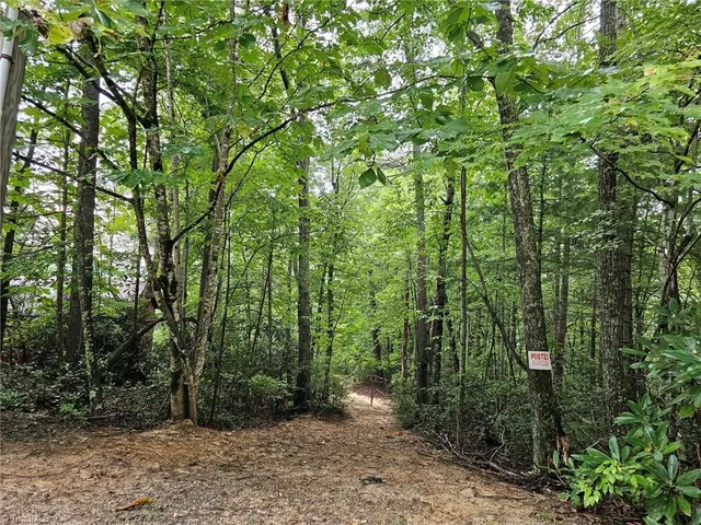 $299,900 | 582 Deer Crossing Lane, Lenoir, NC 28645