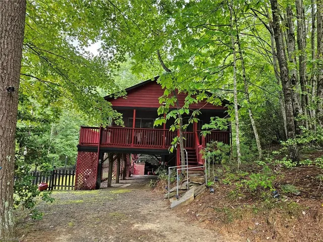 $299,900 | 582 Deer Crossing Lane, Lenoir, NC 28645
