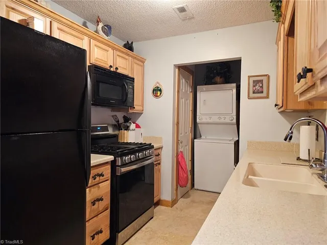 $299,900 | 582 Deer Crossing Lane, Lenoir, NC 28645