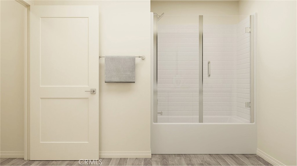 1123 Thunderchief Lane Rialto, CA 92376 - Photo 11 of 20 a bathroom with a bathtub