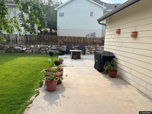 $425,000 | 1306 Fawn Lane, Rawlins, WY 82301