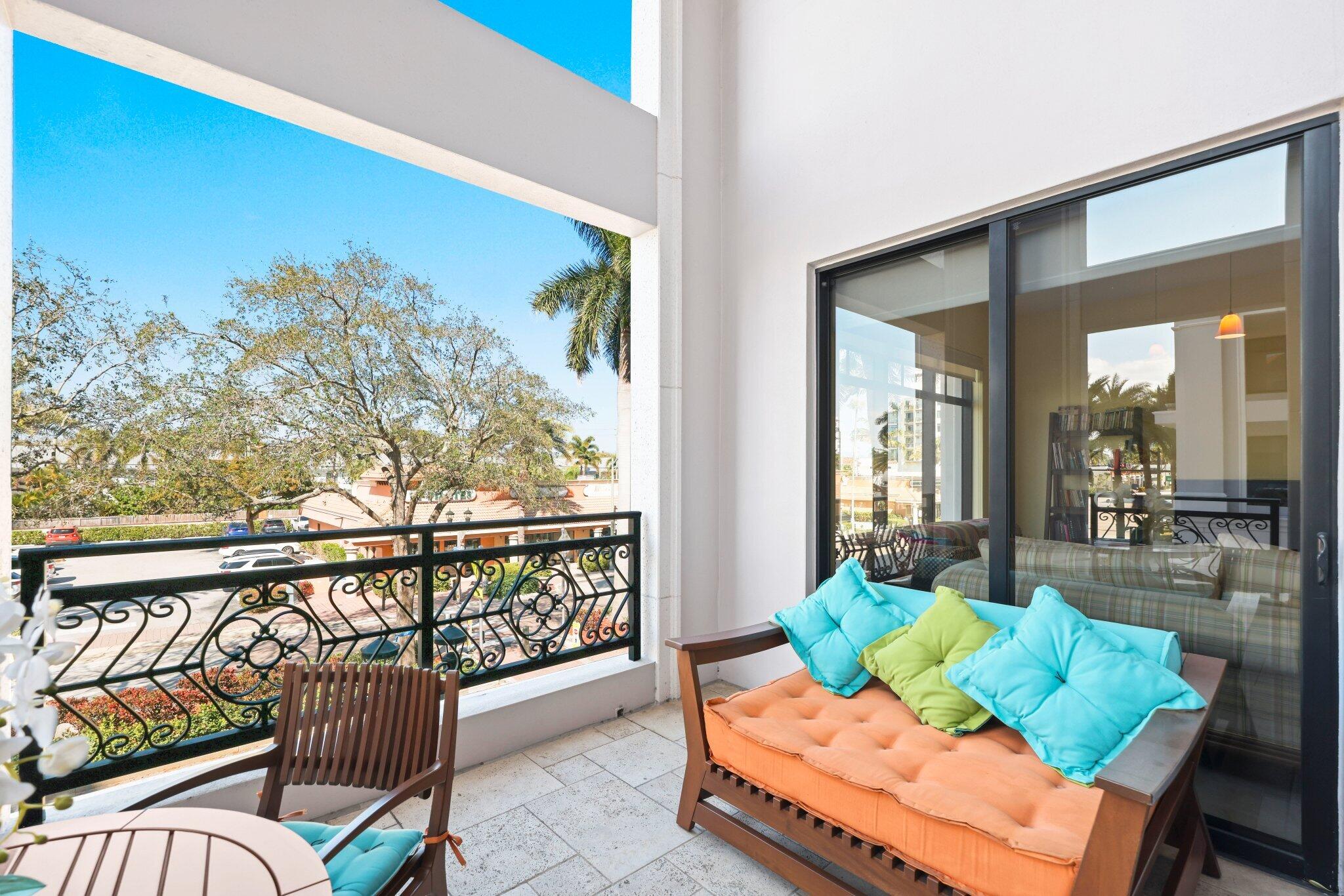 200 East Palmetto Park Road, Unit 19 Boca Raton, FL 33432 - Photo 12 of 62 Covered Balcony off of the Dining Area