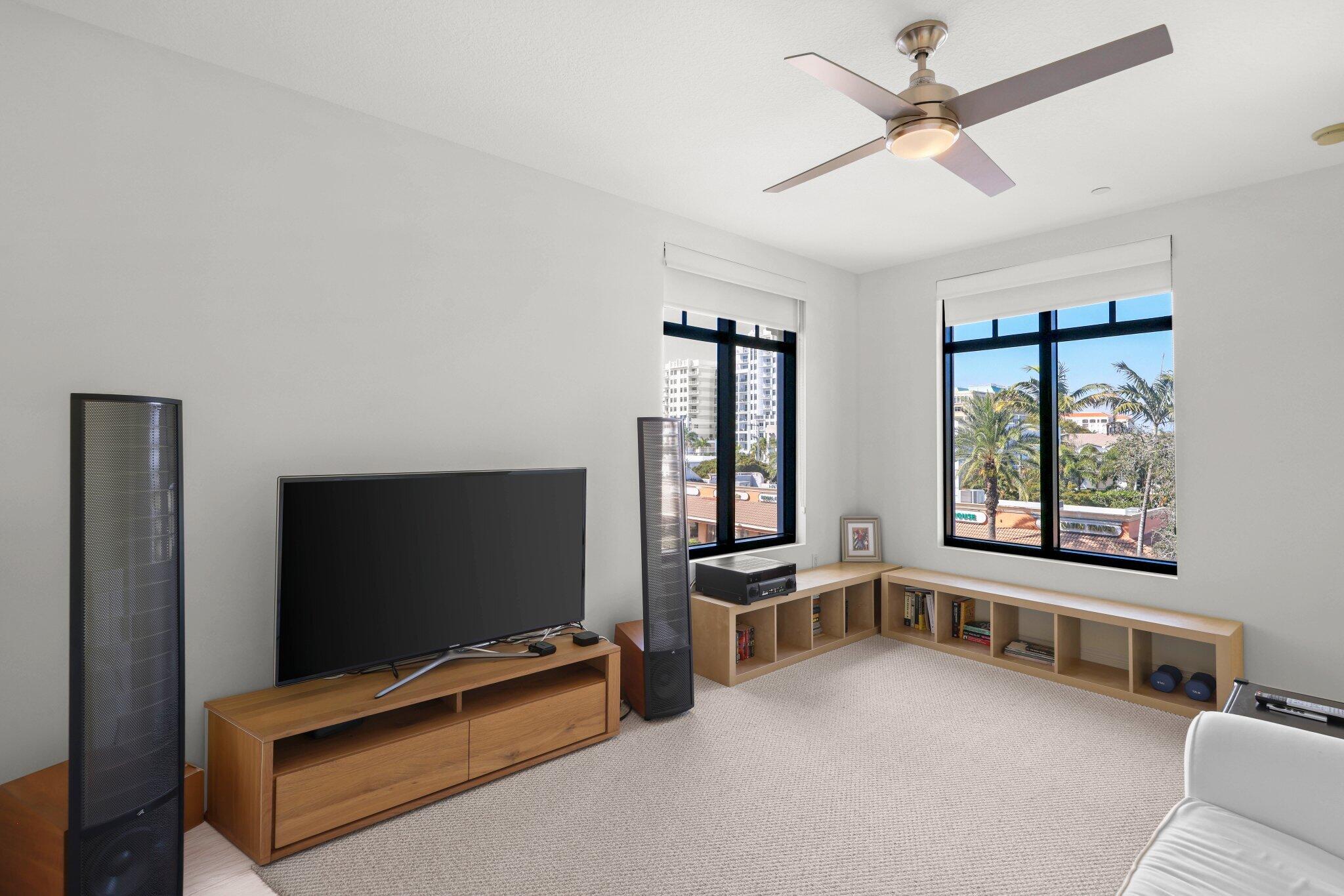 200 East Palmetto Park Road, Unit 19 Boca Raton, FL 33432 - Photo 29 of 62 Guest Bedroom