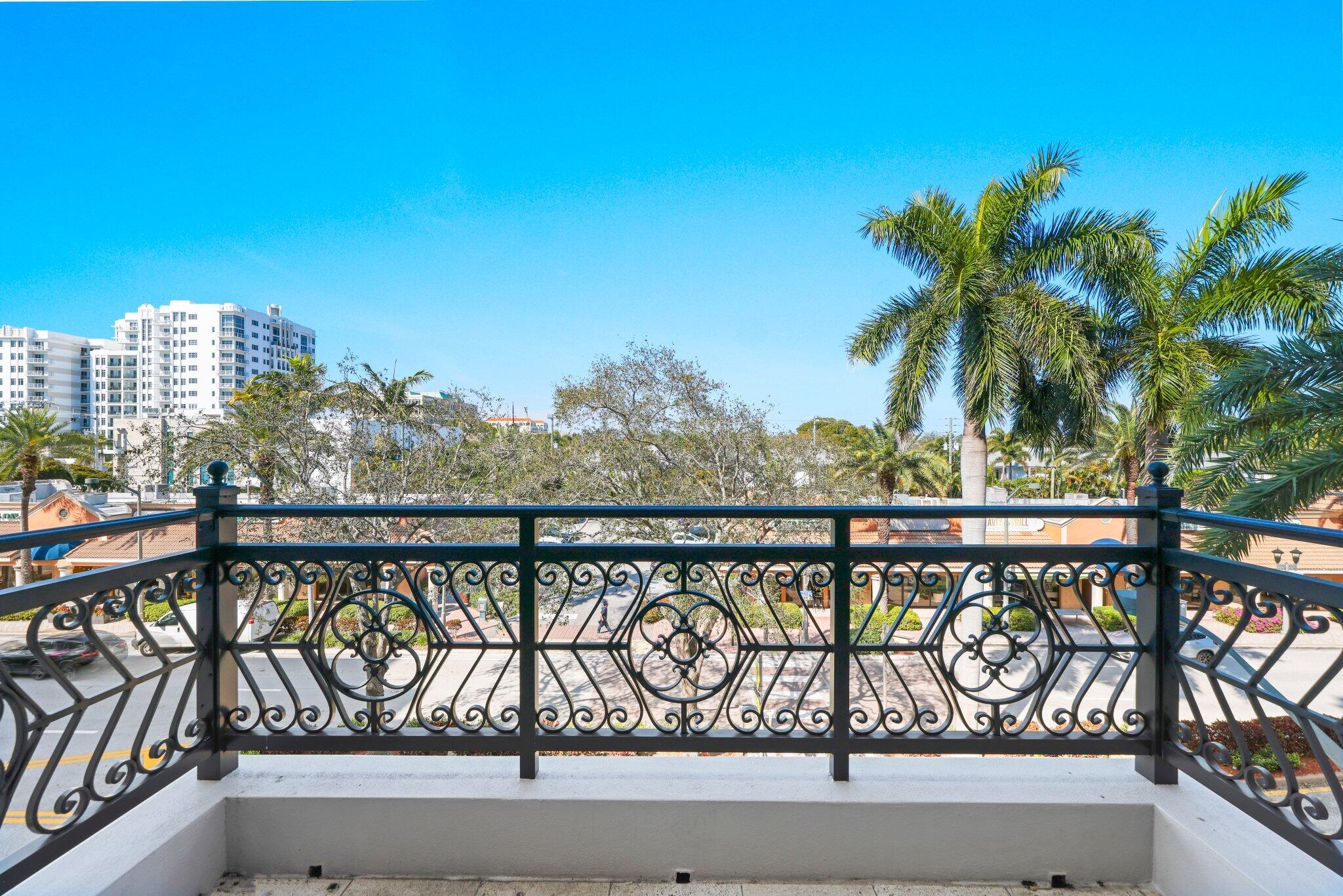 200 East Palmetto Park Road, Unit 19 Boca Raton, FL 33432 - Photo 36 of 62 Charming In Town Pied-a-Terre