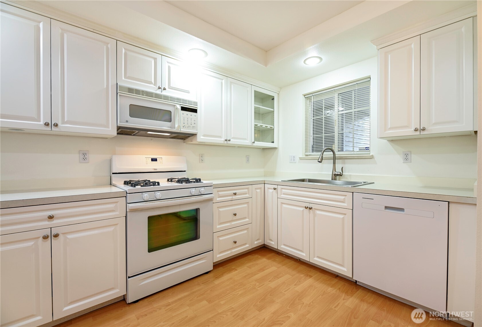 509 1st Street, Unit 104 Snohomish, WA 98290 - Photo 5 of 29