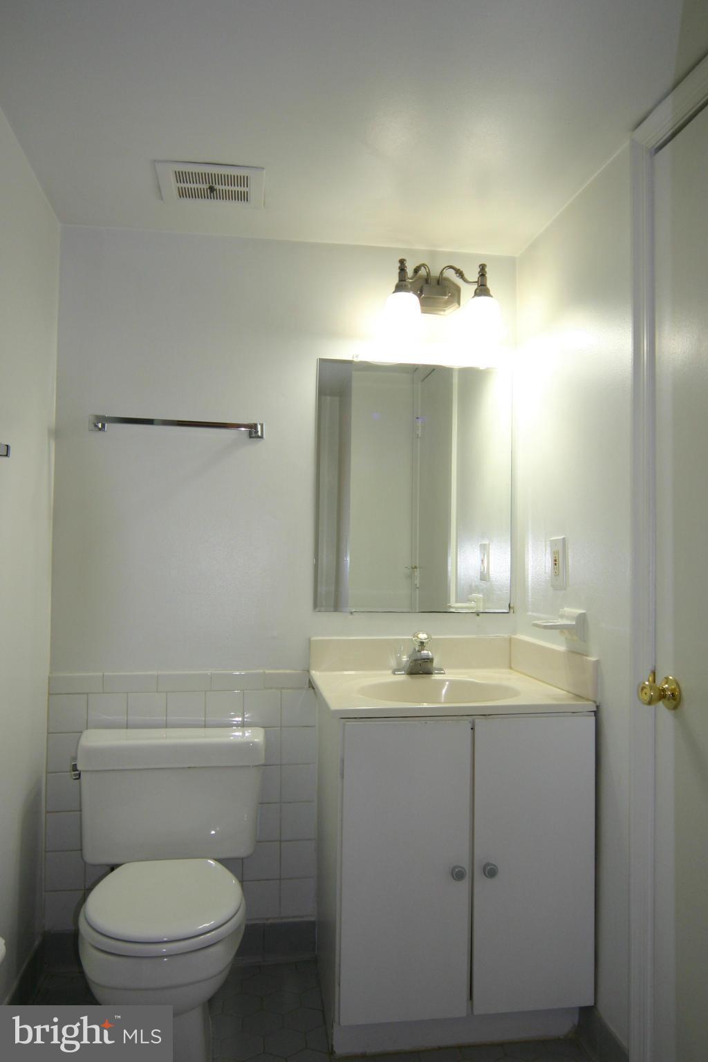 8358 Dunham Court, Unit C Springfield, VA 22152 - Photo 16 of 24 Bath