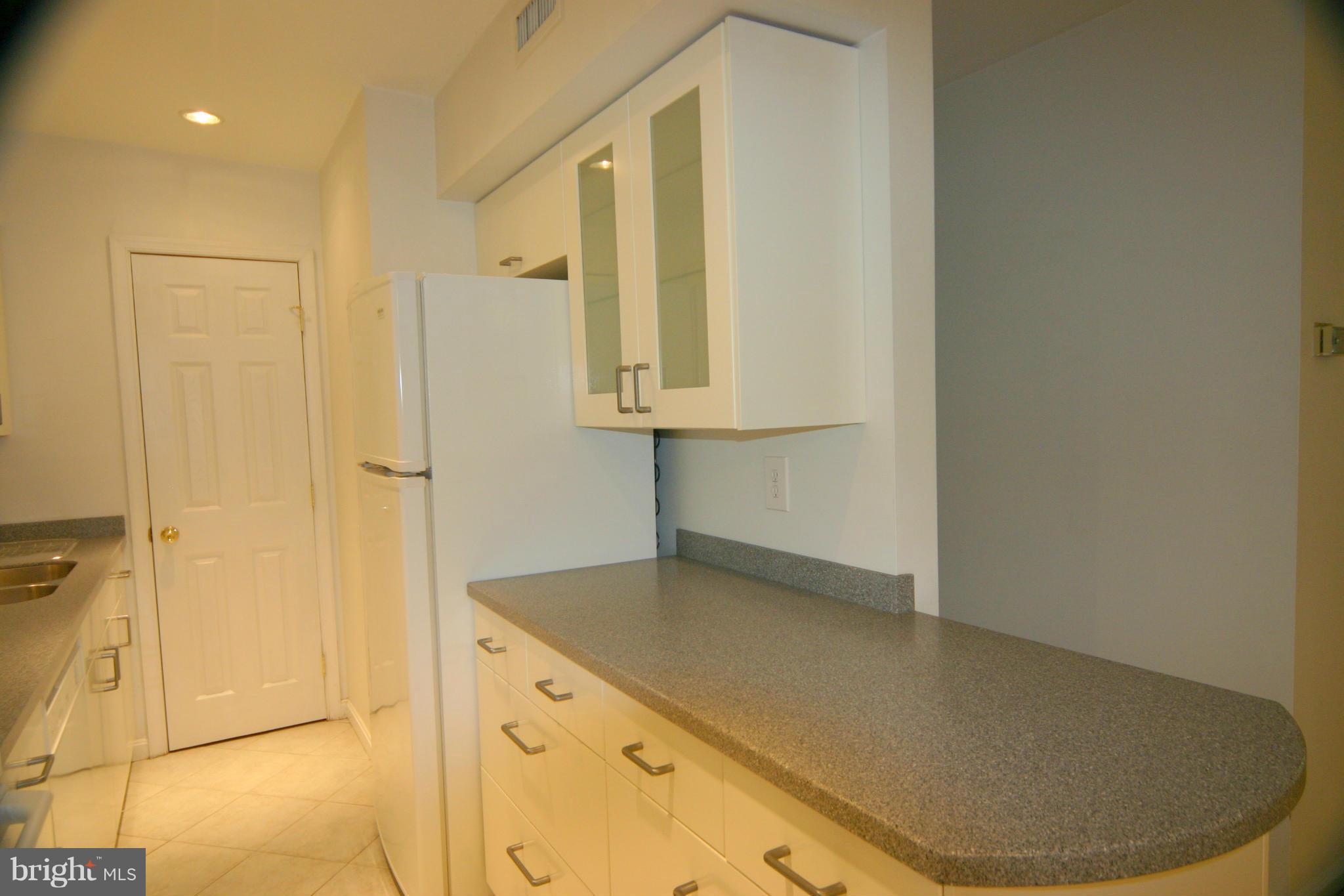 8358 Dunham Court, Unit C Springfield, VA 22152 - Photo 4 of 24 Kitchen