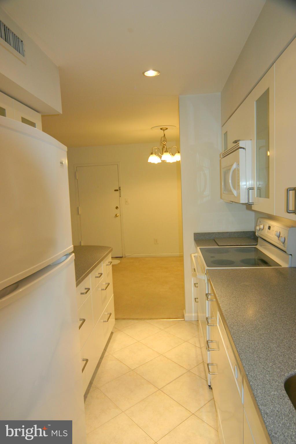 8358 Dunham Court, Unit C Springfield, VA 22152 - Photo 6 of 24 Kitchen