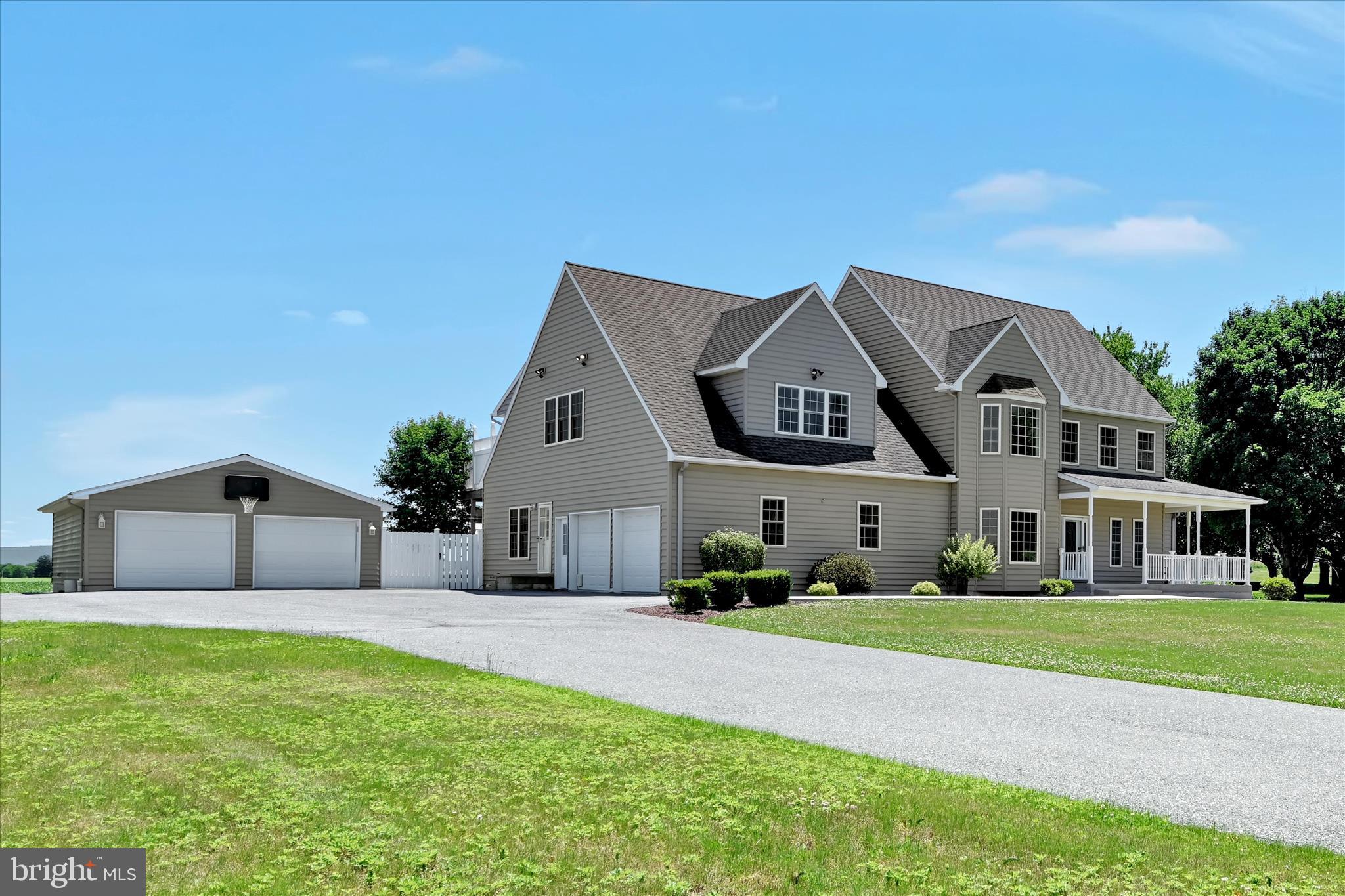 110 Mine Road Lebanon, PA 17042 - Photo 2 of 70 Spacious Home w/5 Garage Spaces & driveway parking