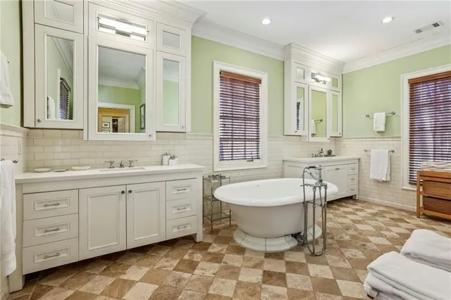 $2,400,000 | 4392 Club Drive Northeast, Atlanta, GA 30319