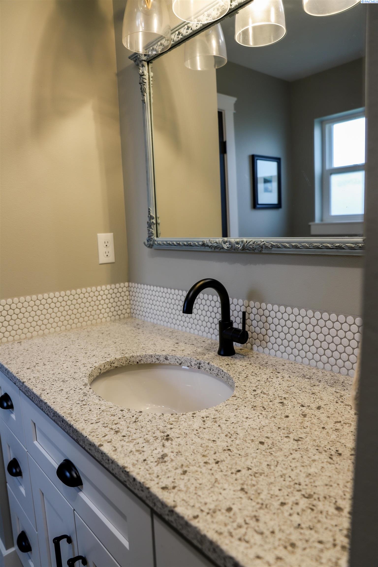214611 East Perkins Road Kennewick, WA 99337 - Photo 35 of 45 Gallery Image 35