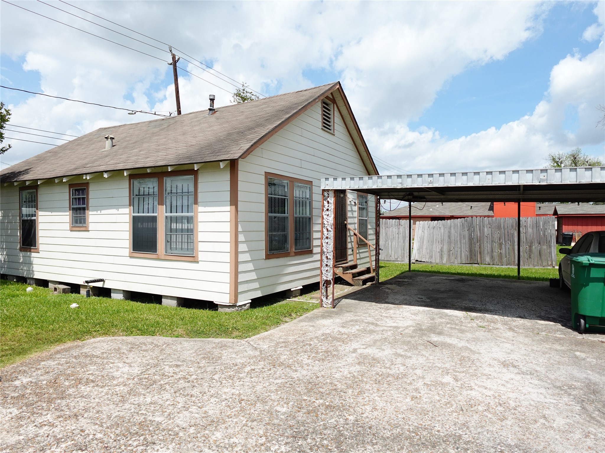 4818 Hirsch Road Houston, TX 77026 - Photo 2 of 9