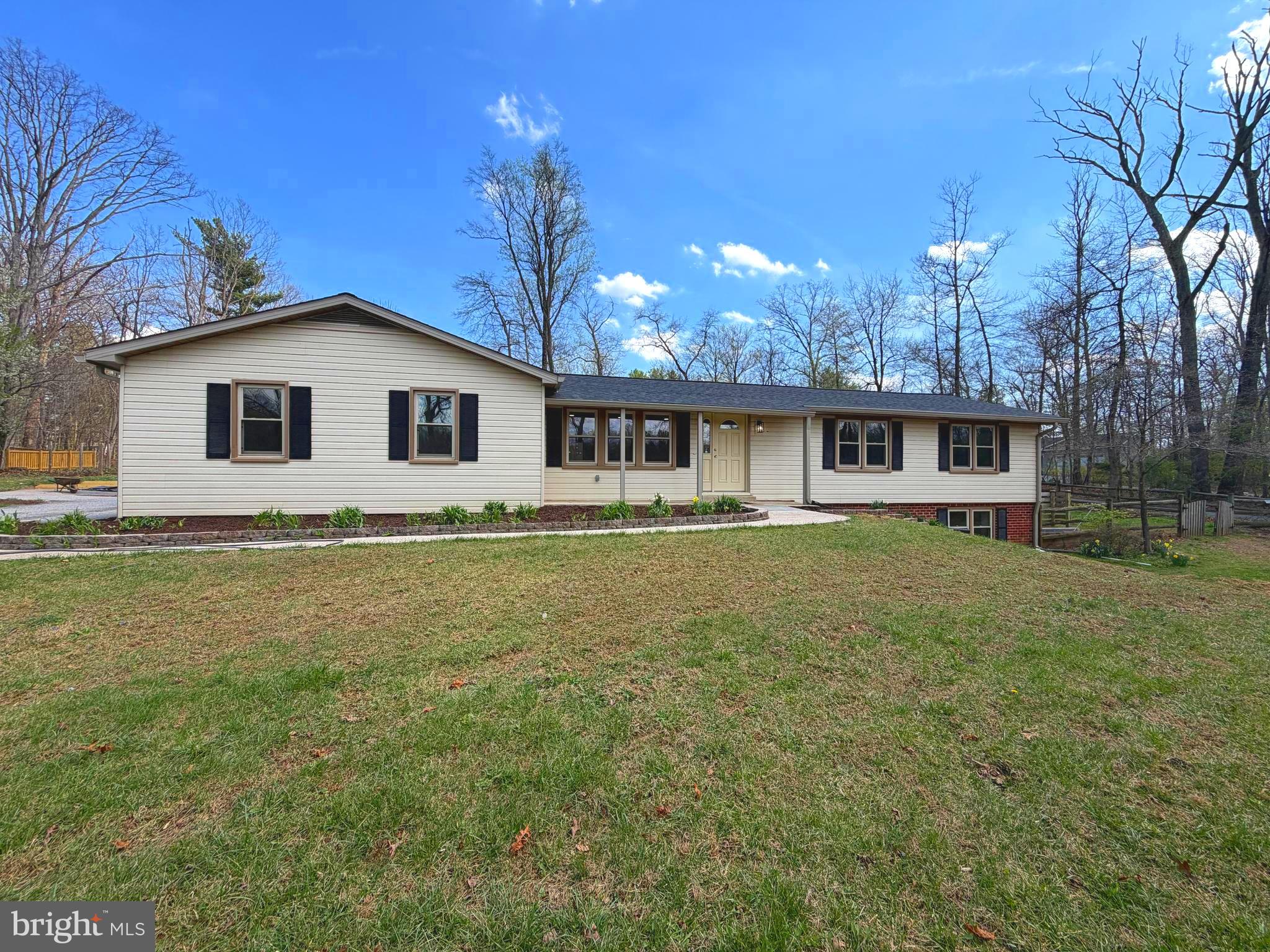 729 West Watersville Road Mount Airy, MD 21771 - Photo 2 of 7 NEW ROOF & NEW GUTTERS