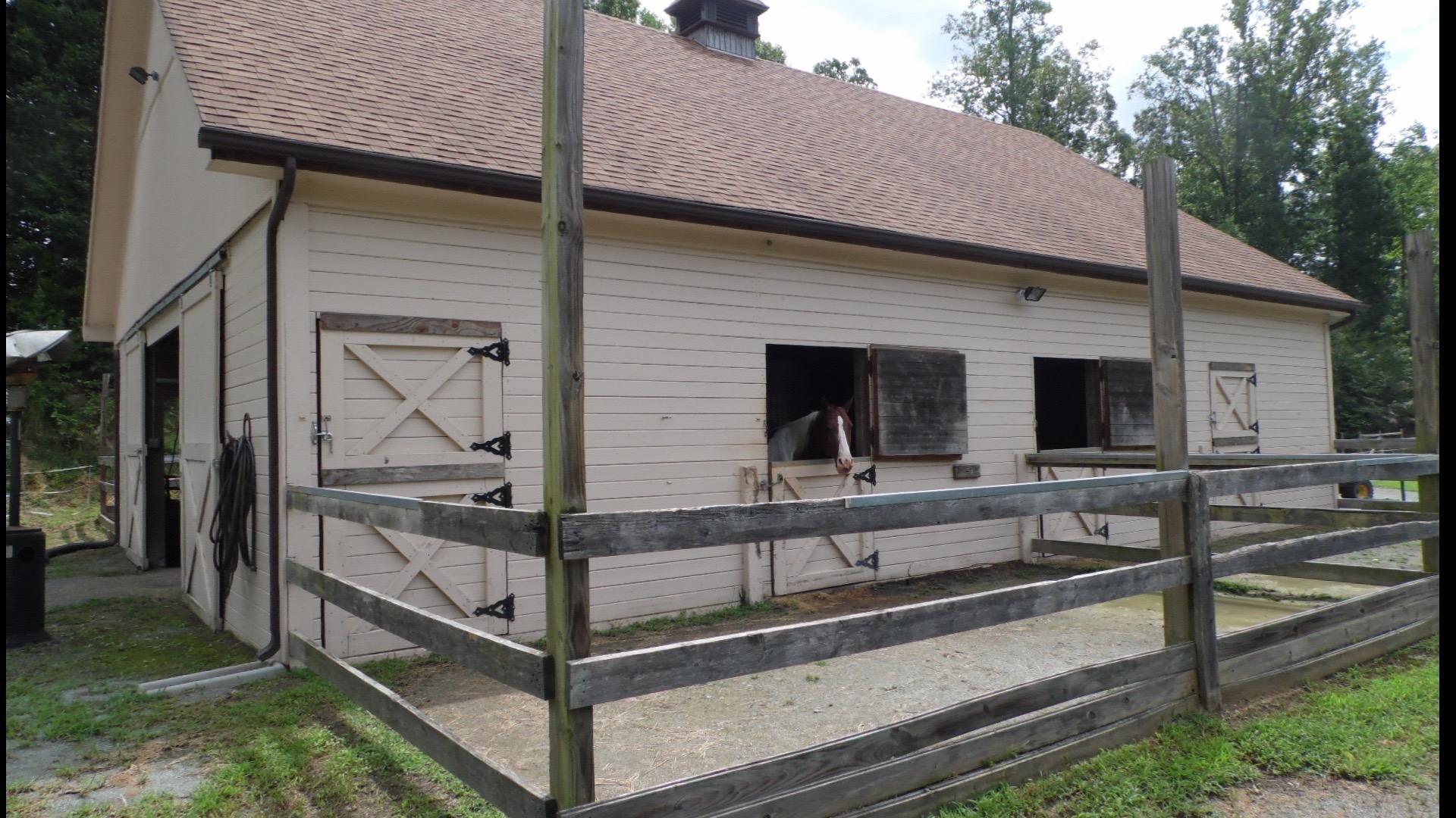 4020 Hatchett Road Penhook, VA 24137 - Photo 47 of 64 11 Barn