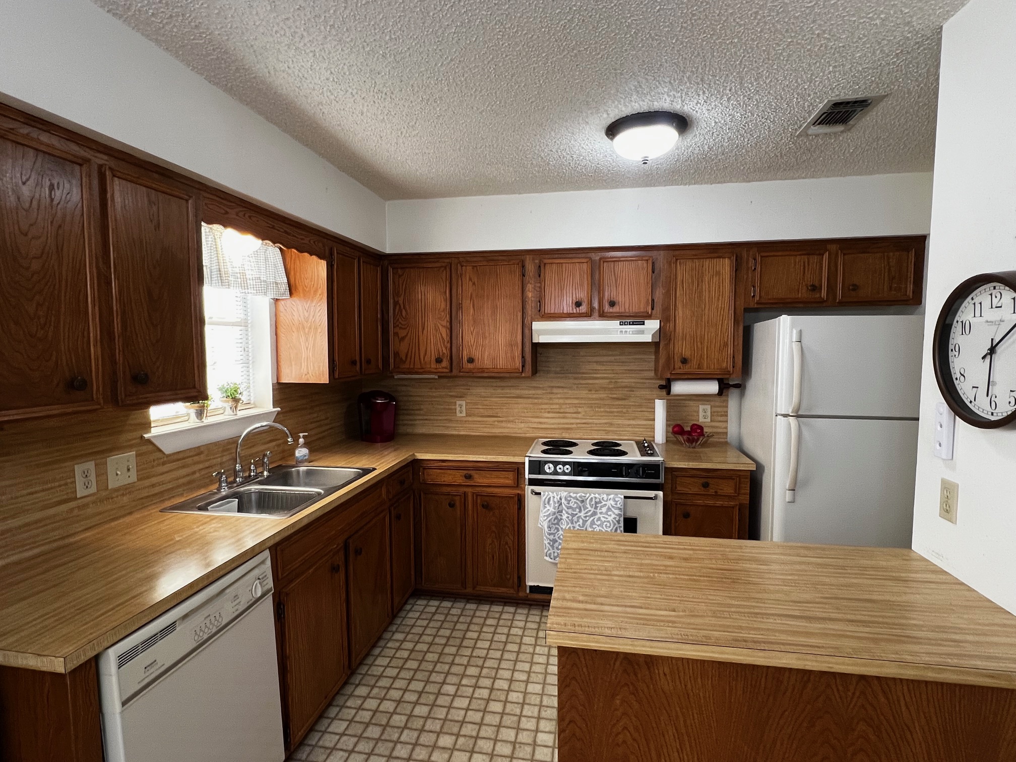 240 Reed Circle La Grange, TX 78945 - Photo 5 of 15