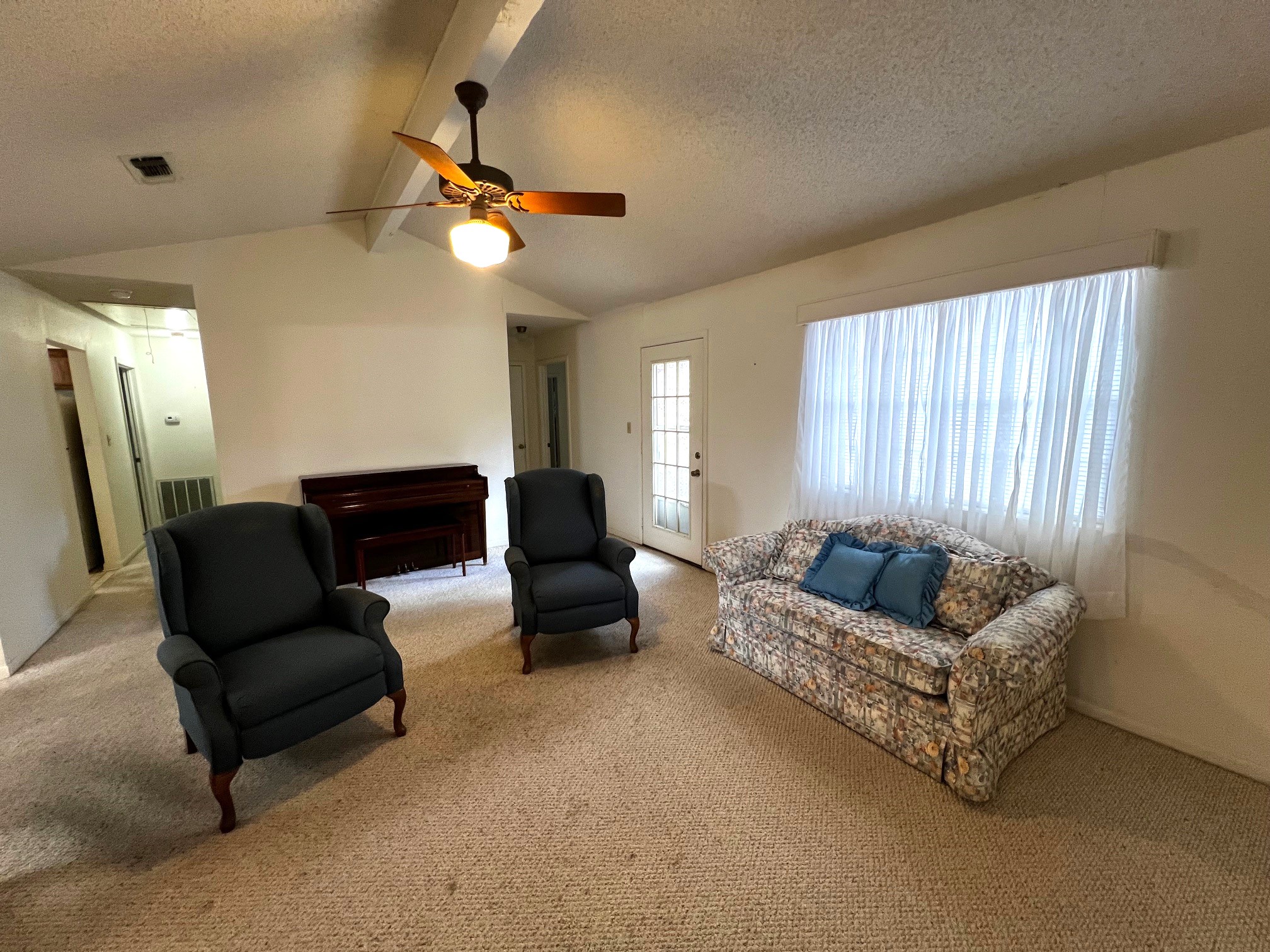 240 Reed Circle La Grange, TX 78945 - Photo 6 of 15