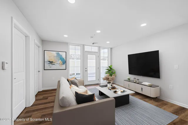 $2,500 | 40 Zackery Way, Old Forge, PA 18518