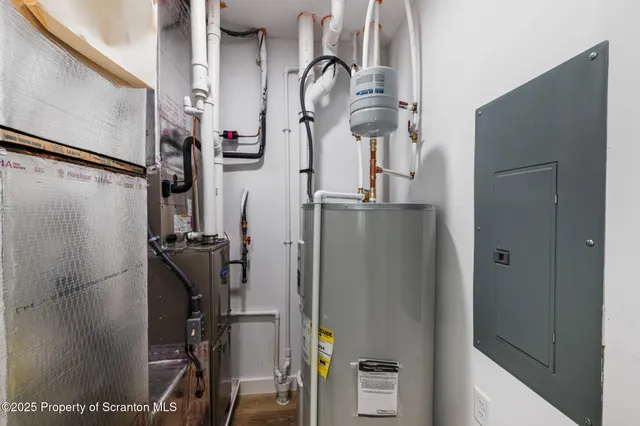 $2,500 | 40 Zackery Way, Old Forge, PA 18518