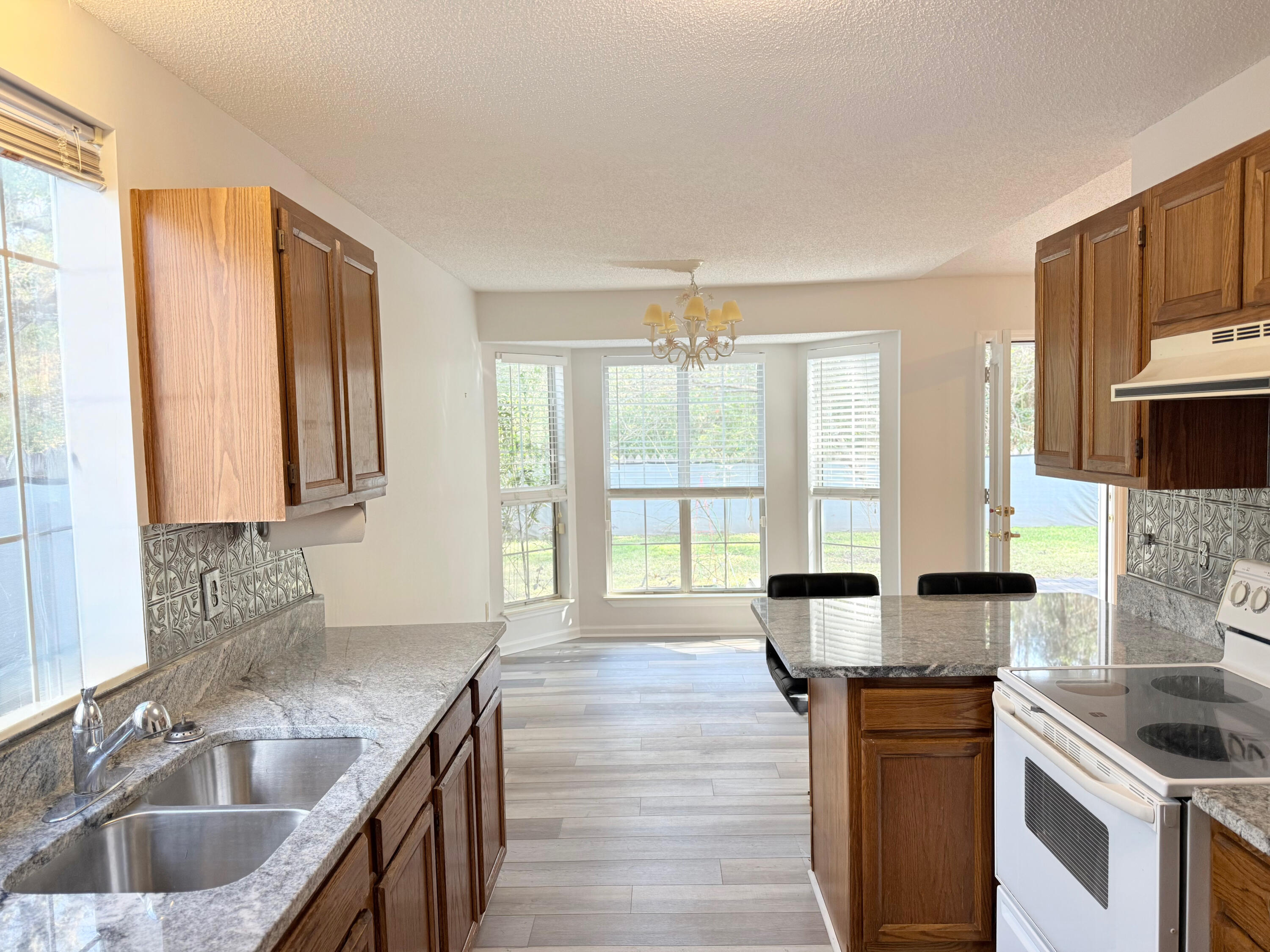 2421 Castlereagh Road Charleston, SC 29414 - Photo 3 of 3 IMG_0458