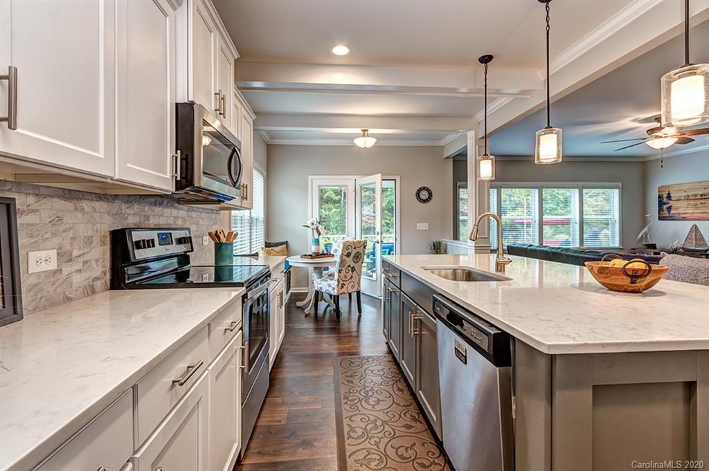 2237 Bluebell Way Tega Cay, SC 29708 - Photo 8 of 32