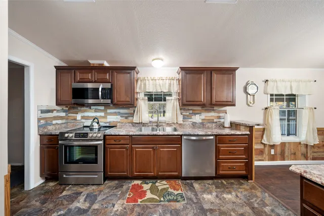 $295,000 | 31351 Buckeye Road, Waller, TX 77484