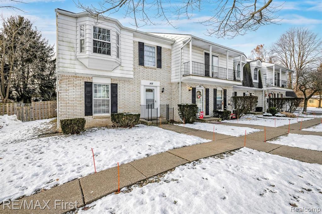 148 Stratford Lane Rochester Hills, MI 48309 - Photo 1 of 23