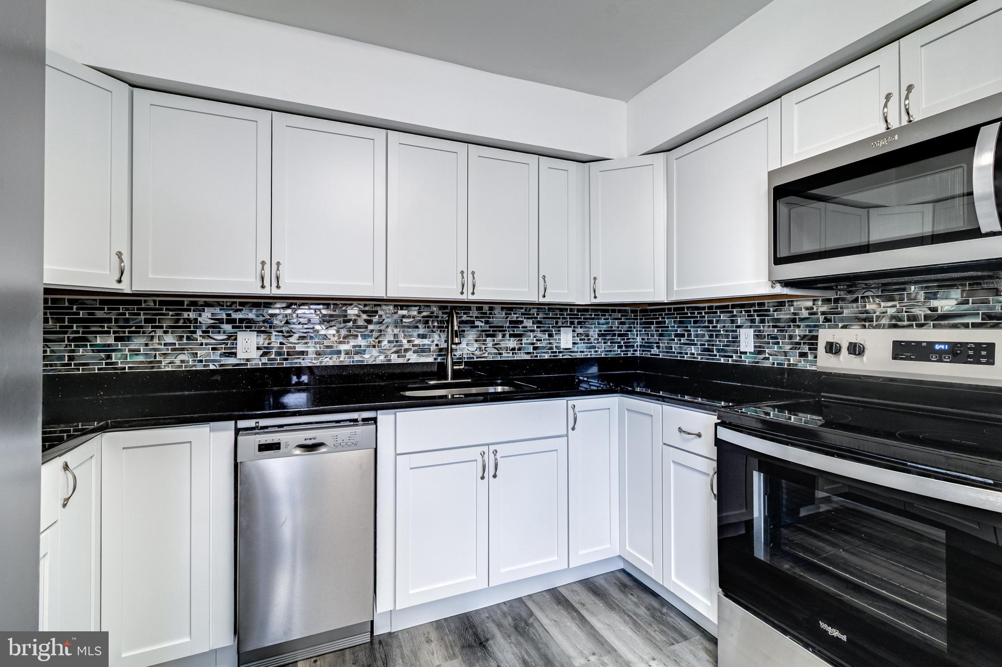 1318 Wilson Point Road Baltimore, MD 21220 - Photo 2 of 26 Gourmet Kitchen