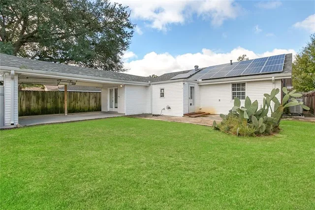 $225,000 | 605 Park Ridge Drive, River Ridge, LA 70123