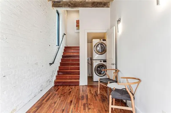 $419,500 | 427 Esplanade Avenue, Unit 201, New Orleans, LA 70116