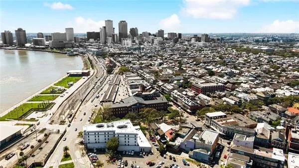 $419,500 | 427 Esplanade Avenue, Unit 201, New Orleans, LA 70116