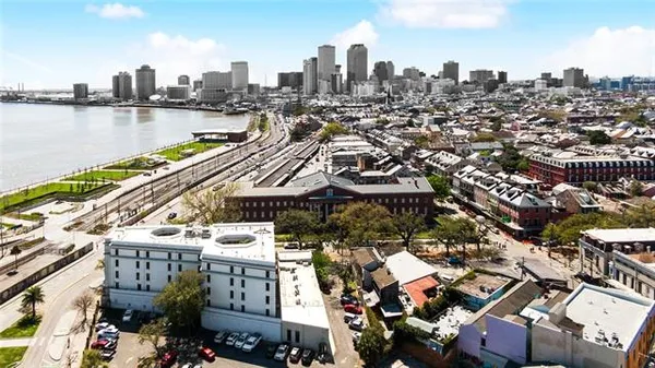 $419,500 | 427 Esplanade Avenue, Unit 201, New Orleans, LA 70116