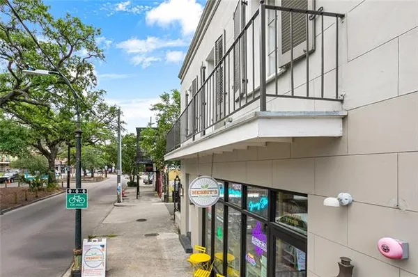 $419,500 | 427 Esplanade Avenue, Unit 201, New Orleans, LA 70116